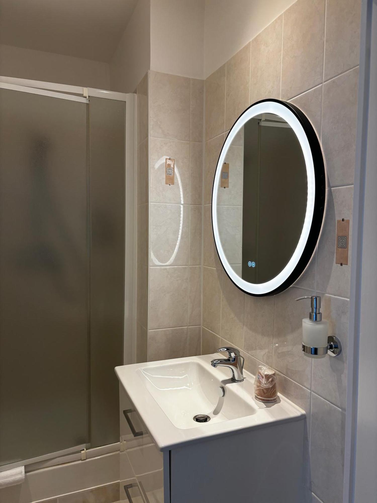 Rive Gauche Hotel โซมูร์ ภายนอก รูปภาพ